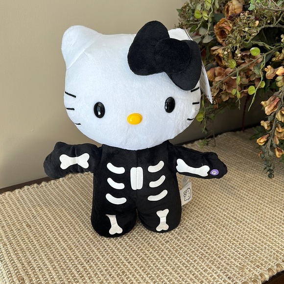 Hello Kitty Other - Hello kitty viral Halloween side stepper